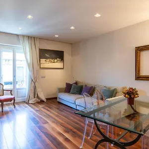 Porta Venezia- Design Apartment, 2-bedrooms, Netflix, Wifi Apartment Milan